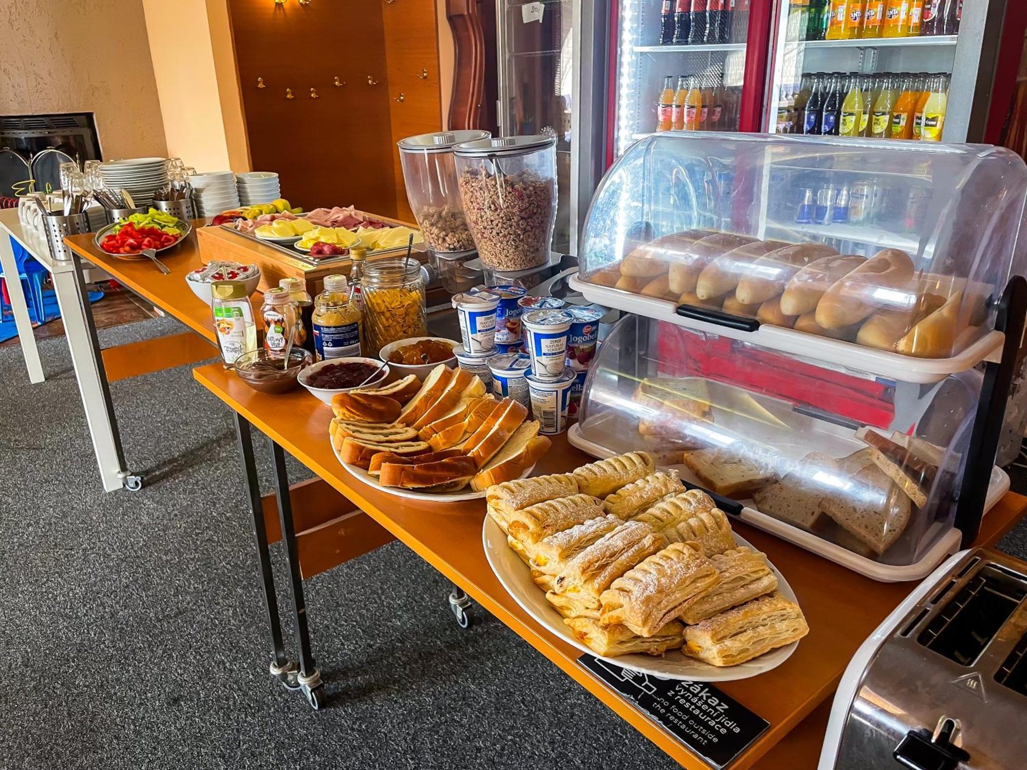 Hotel Aldo Uničov 外观 照片