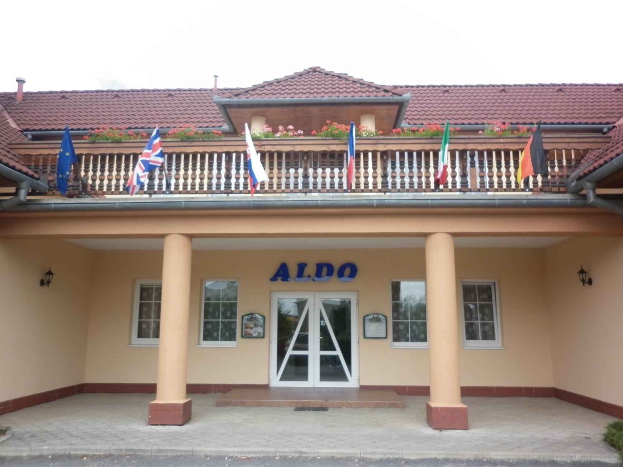 Hotel Aldo Uničov 外观 照片