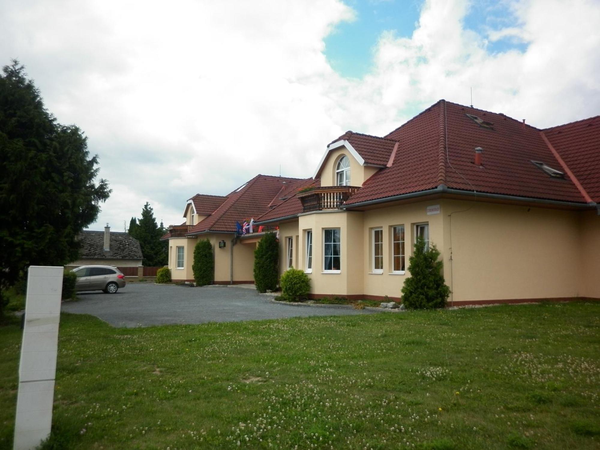 Hotel Aldo Uničov 外观 照片