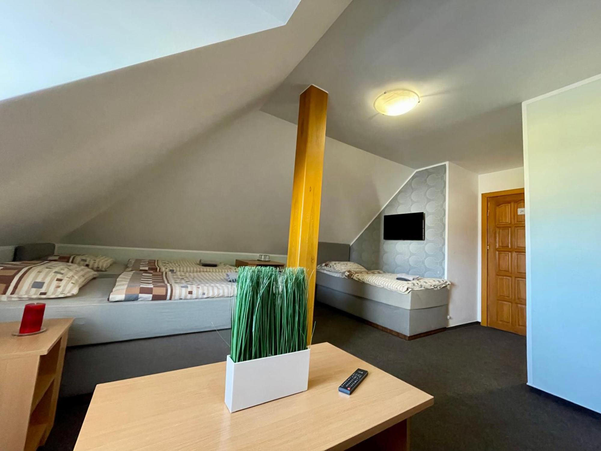Hotel Aldo Uničov 外观 照片