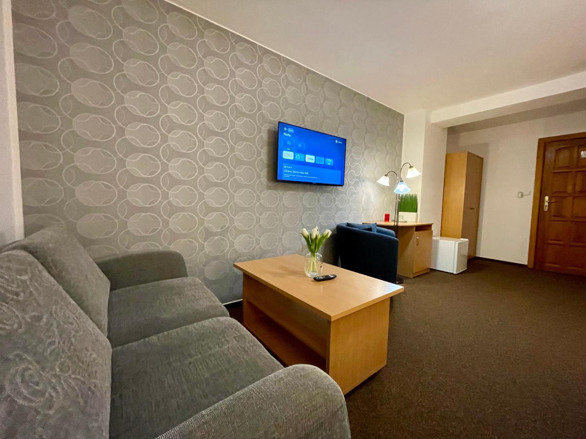 Hotel Aldo Uničov 外观 照片
